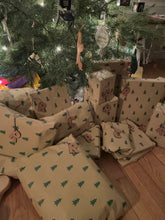 Load image into Gallery viewer, Set of Letter Initial Wood Tags, Personalized Holiday Gift Tags, Christmas 2023