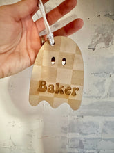 Load image into Gallery viewer, Flower and Checkered Ghost Halloween wood tags
