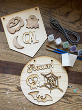 Load image into Gallery viewer, Halloween DIY Paint Kit, Spooky Door Hanger, Kids Pumpkin Ghost Painting Set
